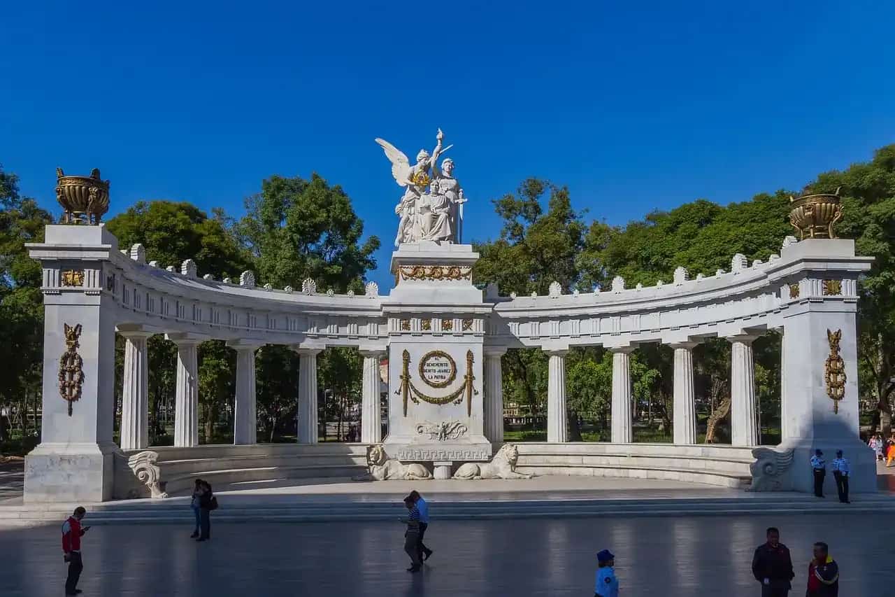 Mexico City Downtown Tour: Cathedral, Templo Mayor & Bellas Artes