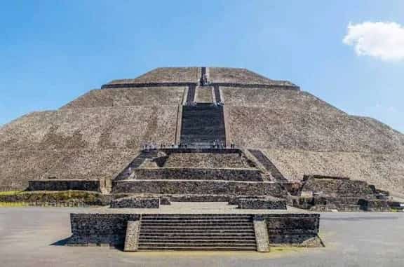 Teotihuacan Pyramids Tour from Mexico City